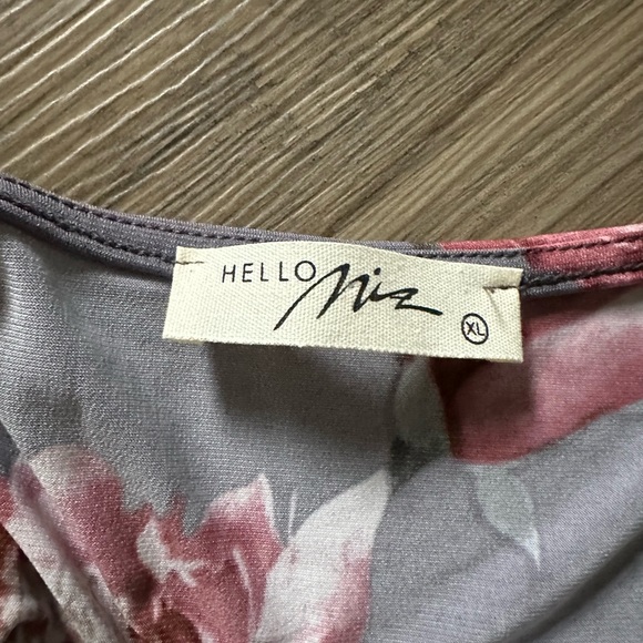 Hello Miz Gray Floral Maternity Wrap Dress XL - Picture 4 of 5